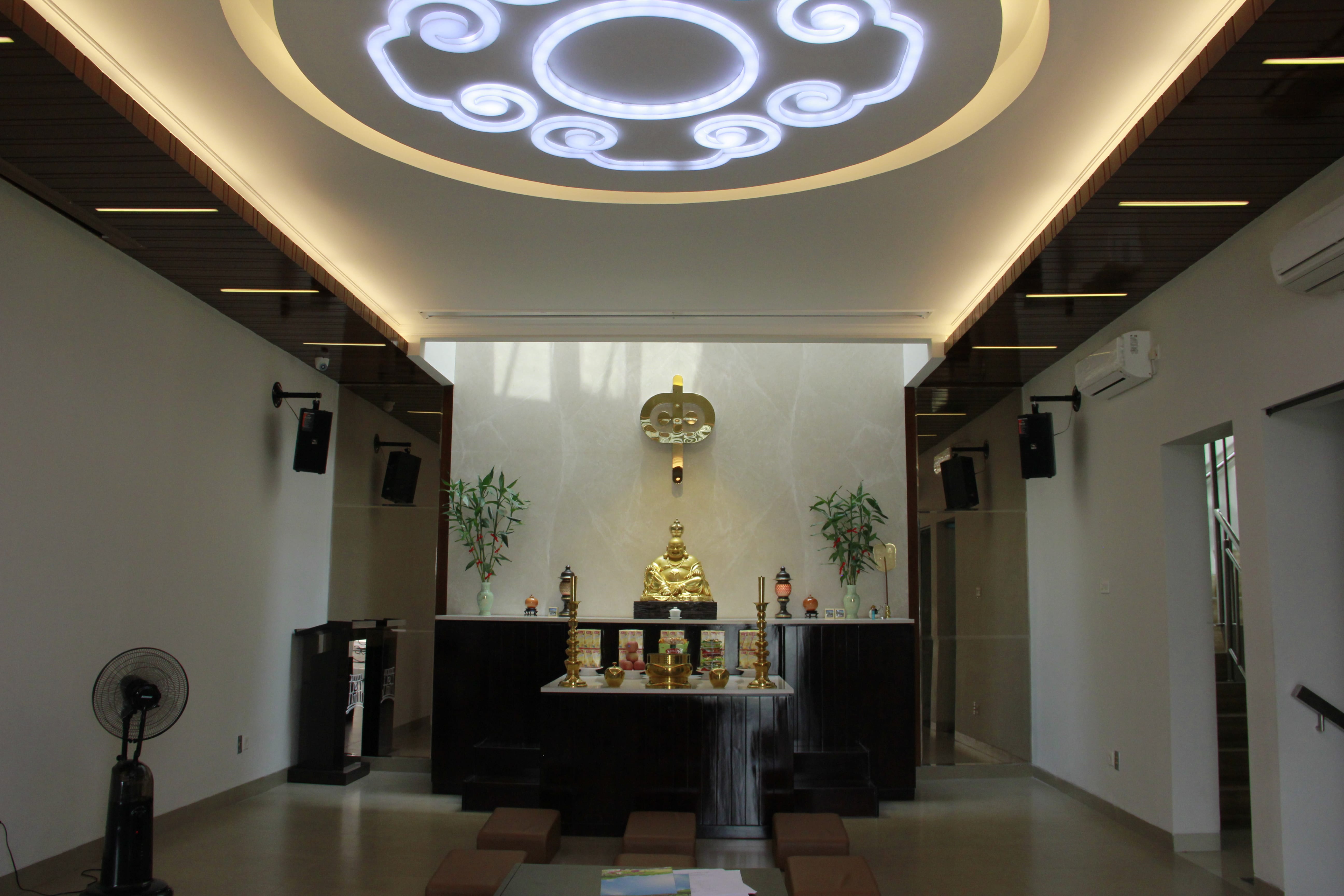 Prayer room ceiling